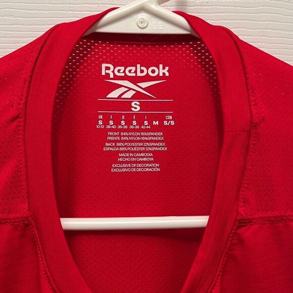 Set of 2 Reebok men’s size small athletic shirts. - Picture 4 of 9